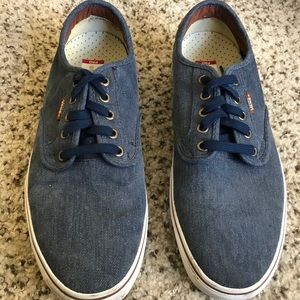 Vans Off The Wall 10 & 1/2 blue denim shoe